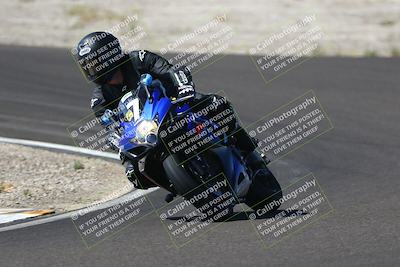 media/Sep-21-2025-TrackDaz (Sun) [[277c75b276]]/C Group/1140pm (Turn 3)/
